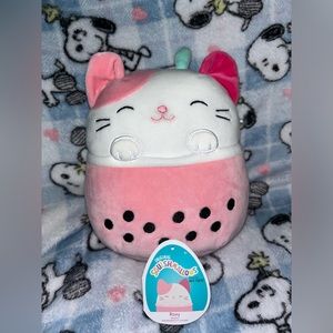ROXY Squishmallow 8” HOT TOPIC EXCLUSIVE